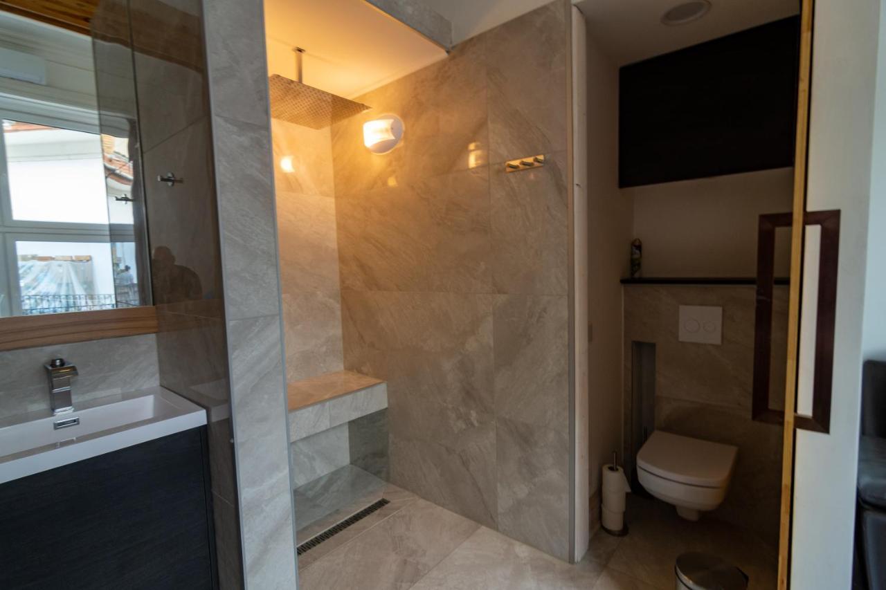 Tower Szeged Belvarosi Exkluziv Panoramas Apartman - Free Parking エクステリア 写真